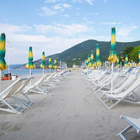 Σπίτι διακοπών Locazione Turistica L'isola.2 *